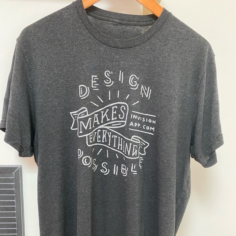 Mens “design” graphic tee, size large
